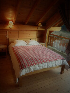 5 soverom, strykejern/-brett og wi-fi (inkludert)