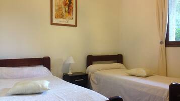 2 Schlafzimmer, Bügeleisen/Bügelbrett, kostenloses WLAN