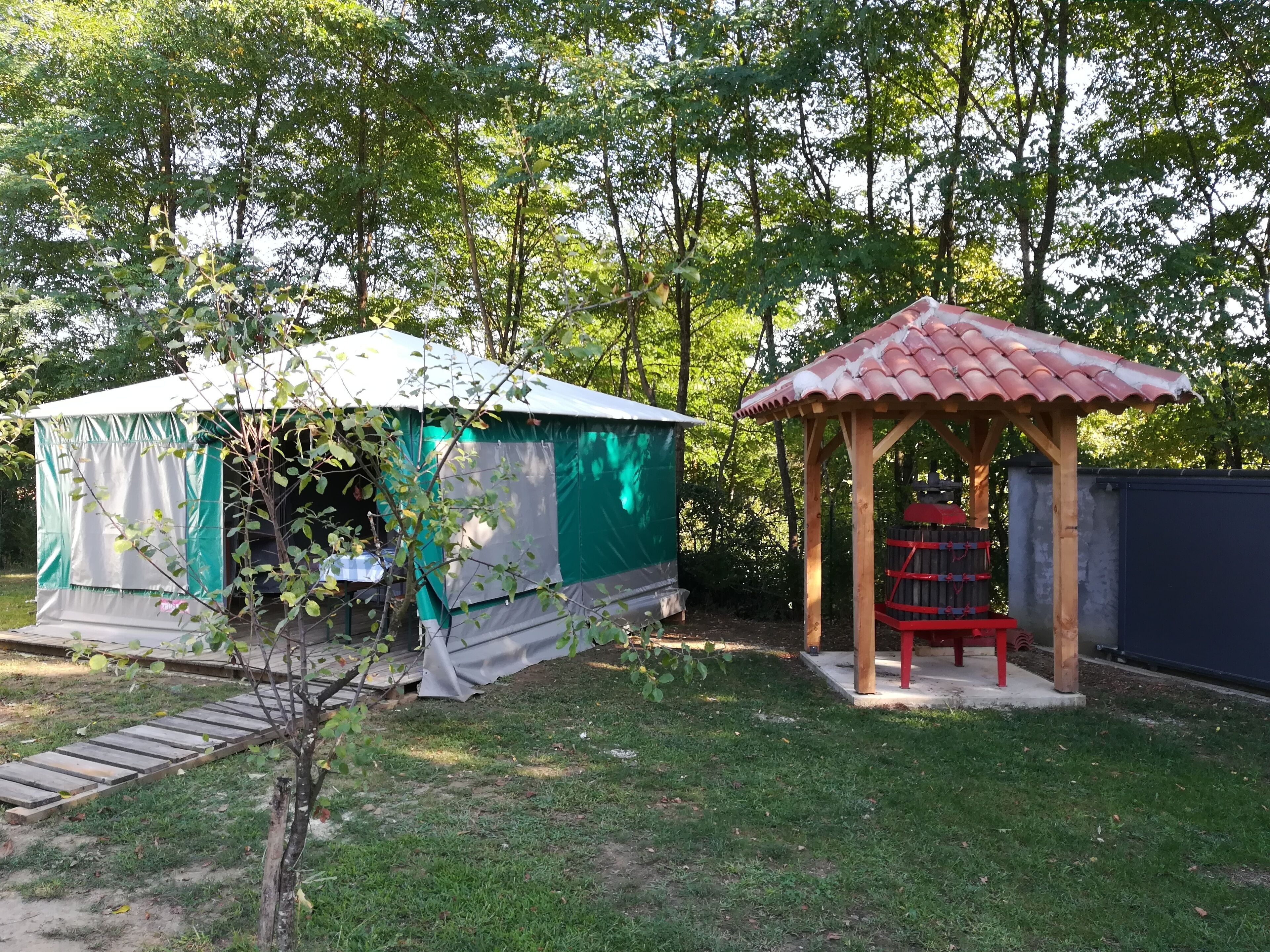 canvas bungalow 4 people semi-shaded press