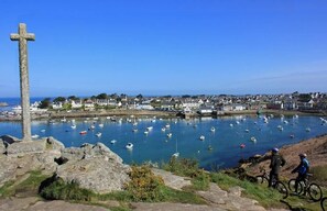 Marina - Beautiful Breton house with sea view in Tréompan (Ploudalmézeau)
