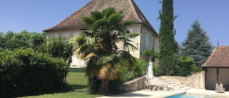 Utomhuspool