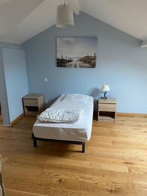 3 Schlafzimmer, Bügeleisen/Bügelbrett, Reisekinderbett, kostenloses WLAN
