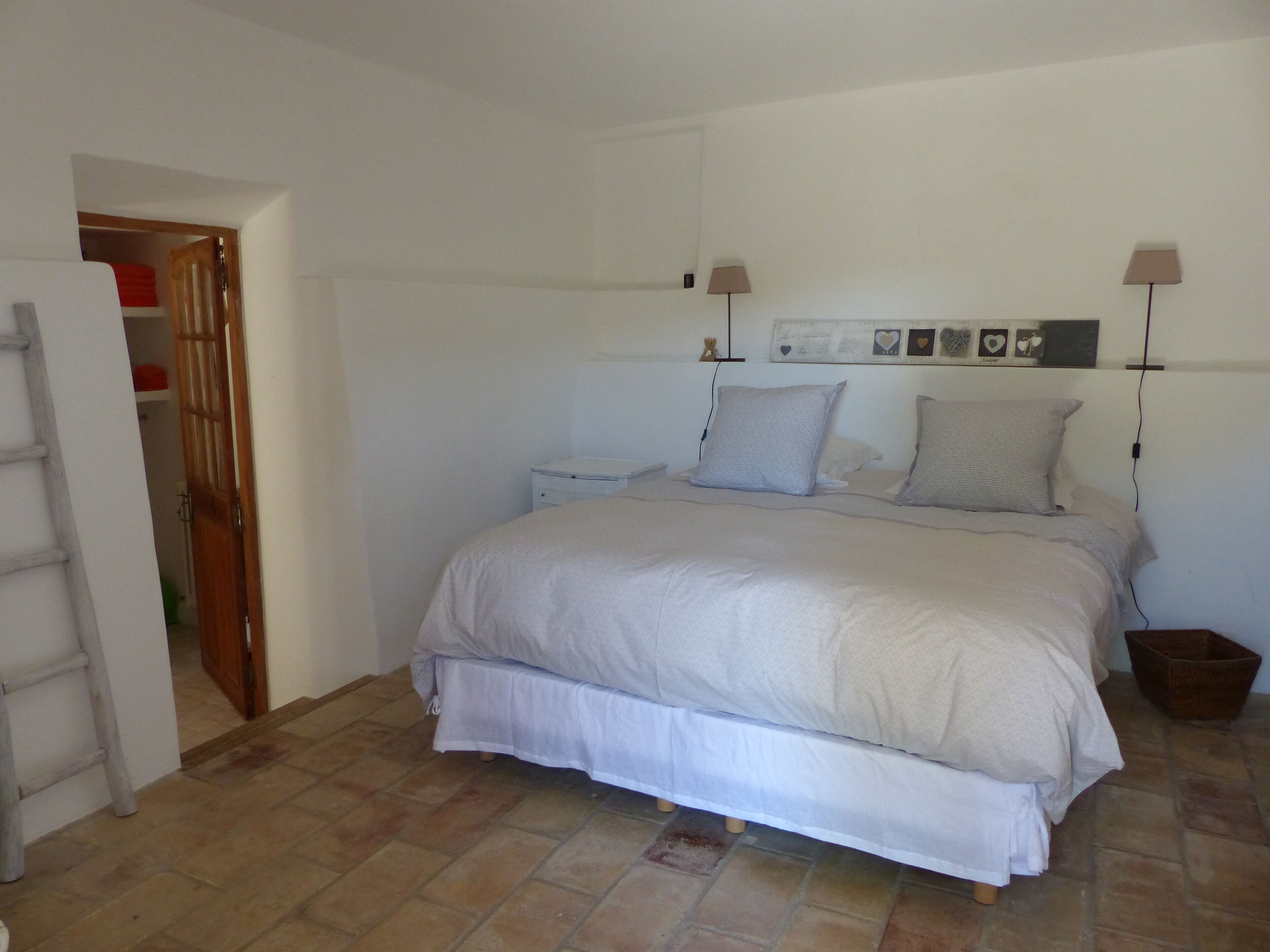 Lubéron - 18th century sheepfold - 360 ° view - lavender fields