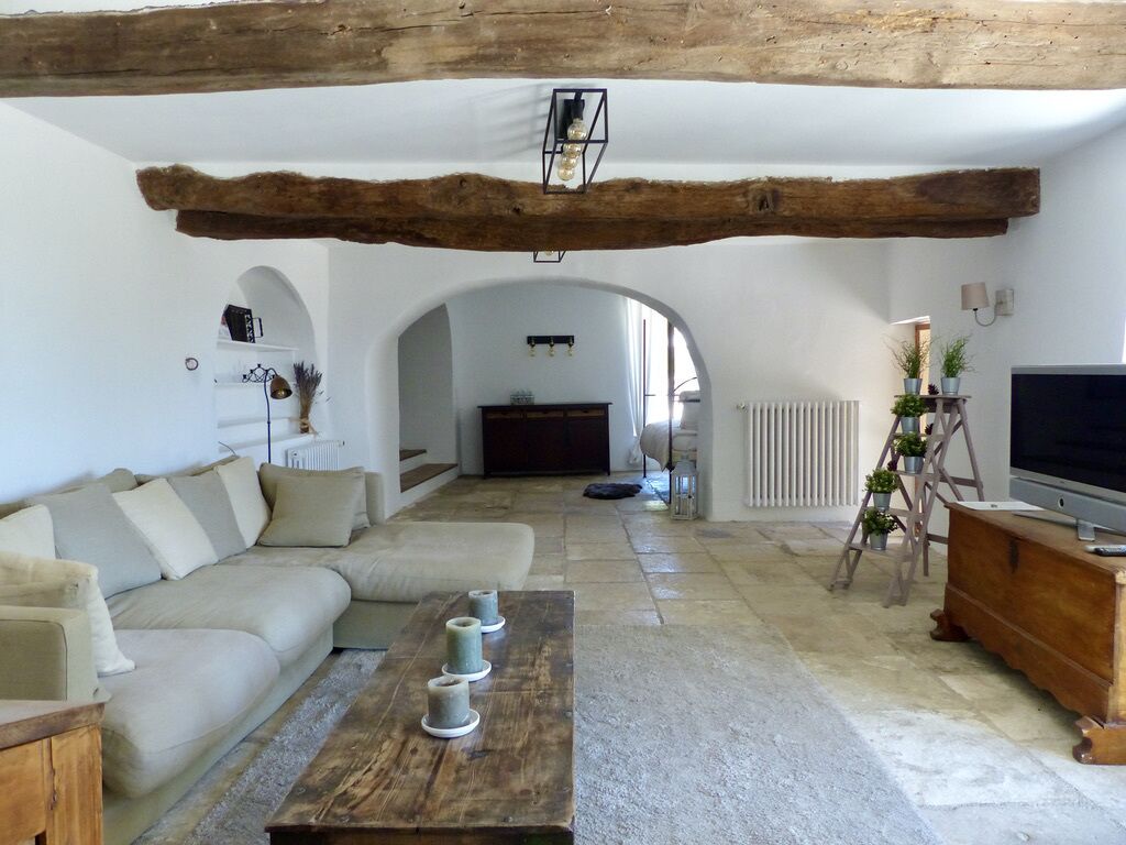 Lubéron - 18th century sheepfold - 360 ° view - lavender fields