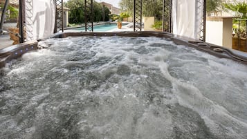 室外 SPA 浴池