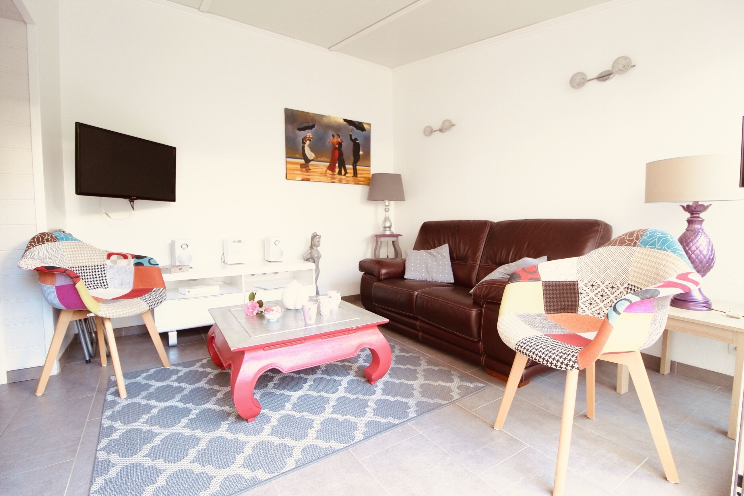  TOUSSAINT OFFER, near beach, shops and train station / Wifi & linen included