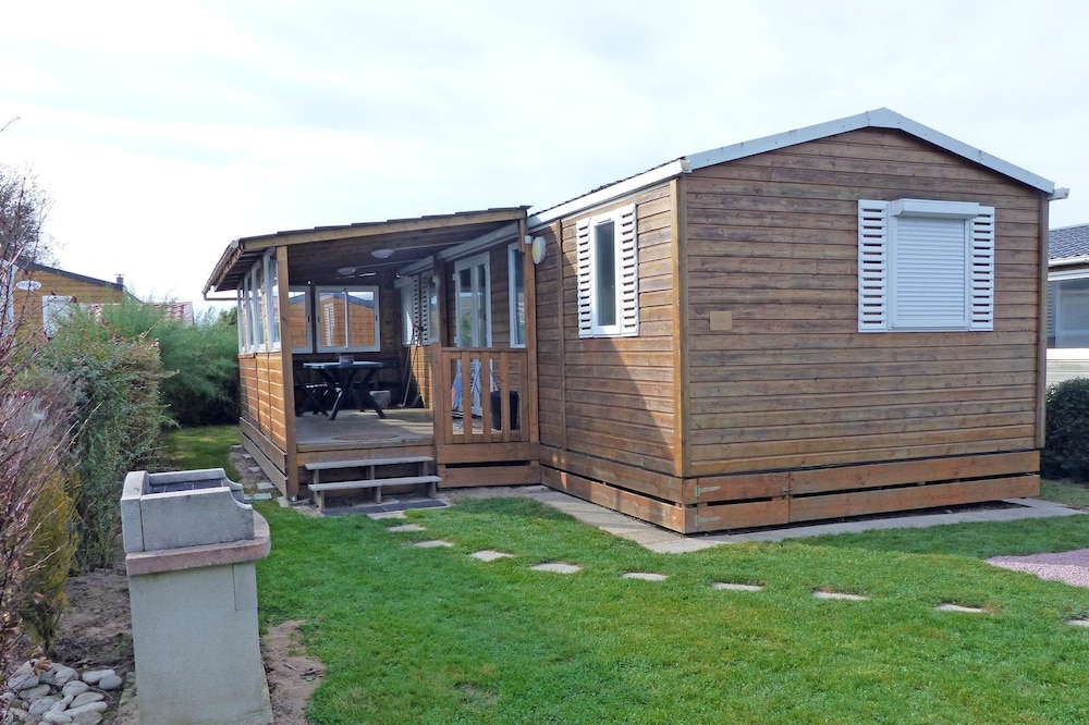 MOBIL-HOME IN GRANCAMP MAISY IN CALVADOS IN NORMANDY