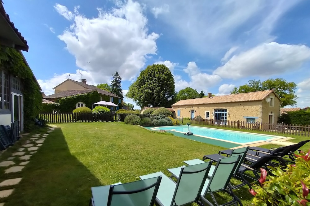 Charming Cottages: Calm Comfort park, billiard pool near Lascaux Sarlat
