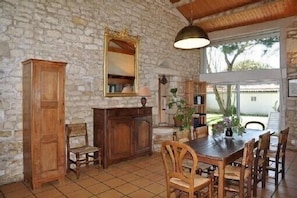 Dining - Oléron island large house with private no overlooking, garden near to the ocean (Saint-Pierre-D'oléron)