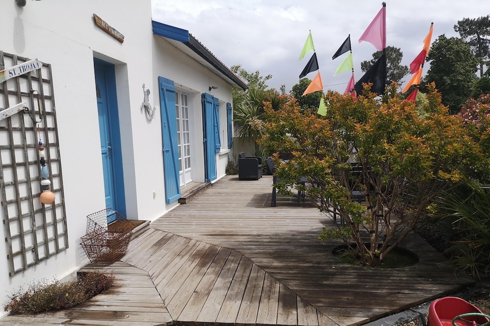 Ile d'Oleron house, 3 stars, near Gatseau beach, 8 people, 4 bedrooms
