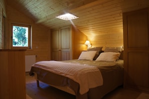 4 soverom, strykejern/-brett, reiseseng for barn og wi-fi (inkludert)