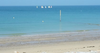 VILLA 300m FROM THE BEACH BY PEDESTRIAN WAY FLOWERED GARDEN CLOSED NEAR SHOPS