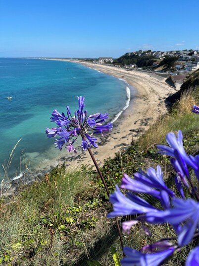 House located in the city center and close to the beach