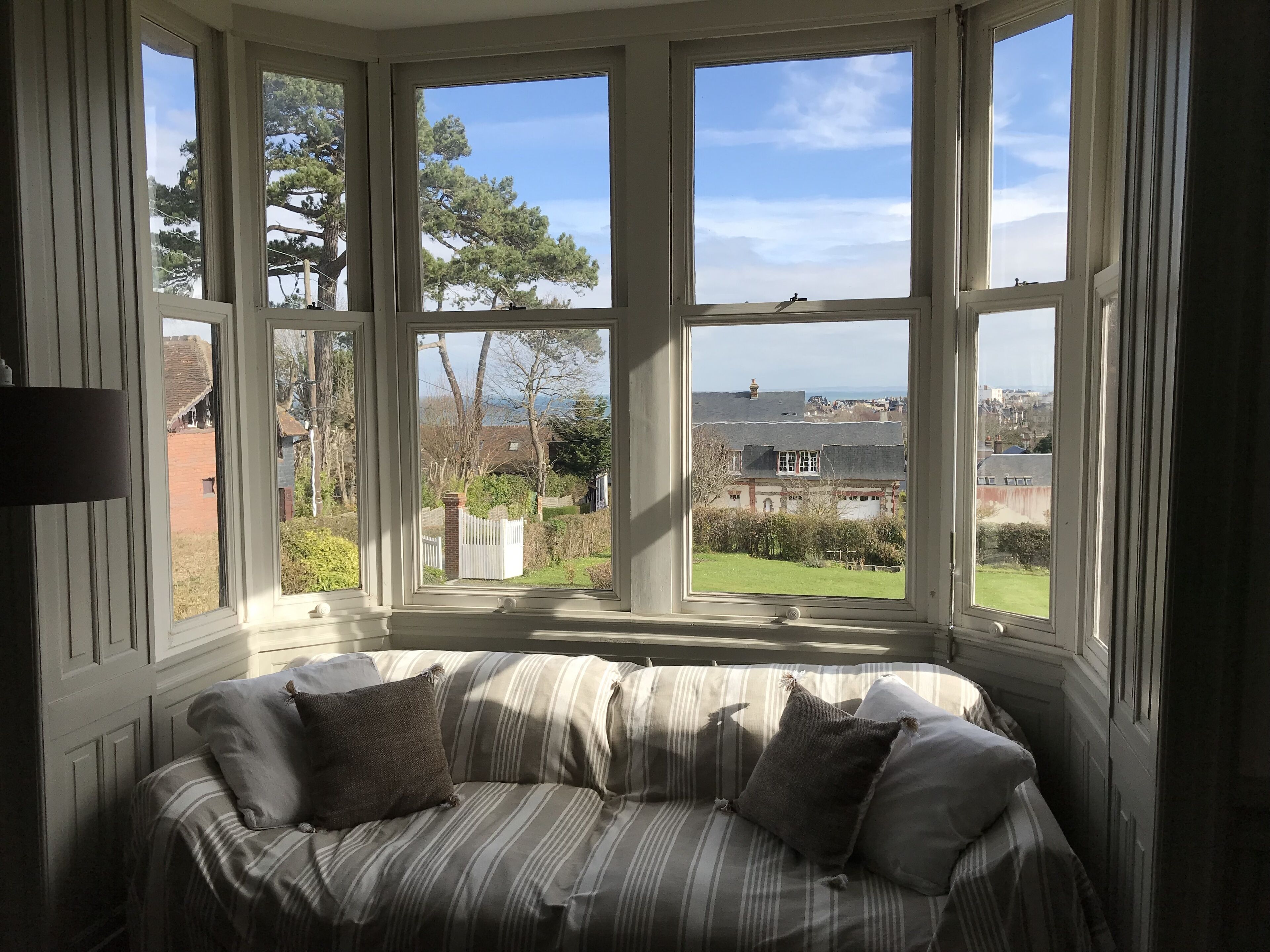 Prestigious seaside villa in Houlgate, 14km Deauville sea view for 14 p