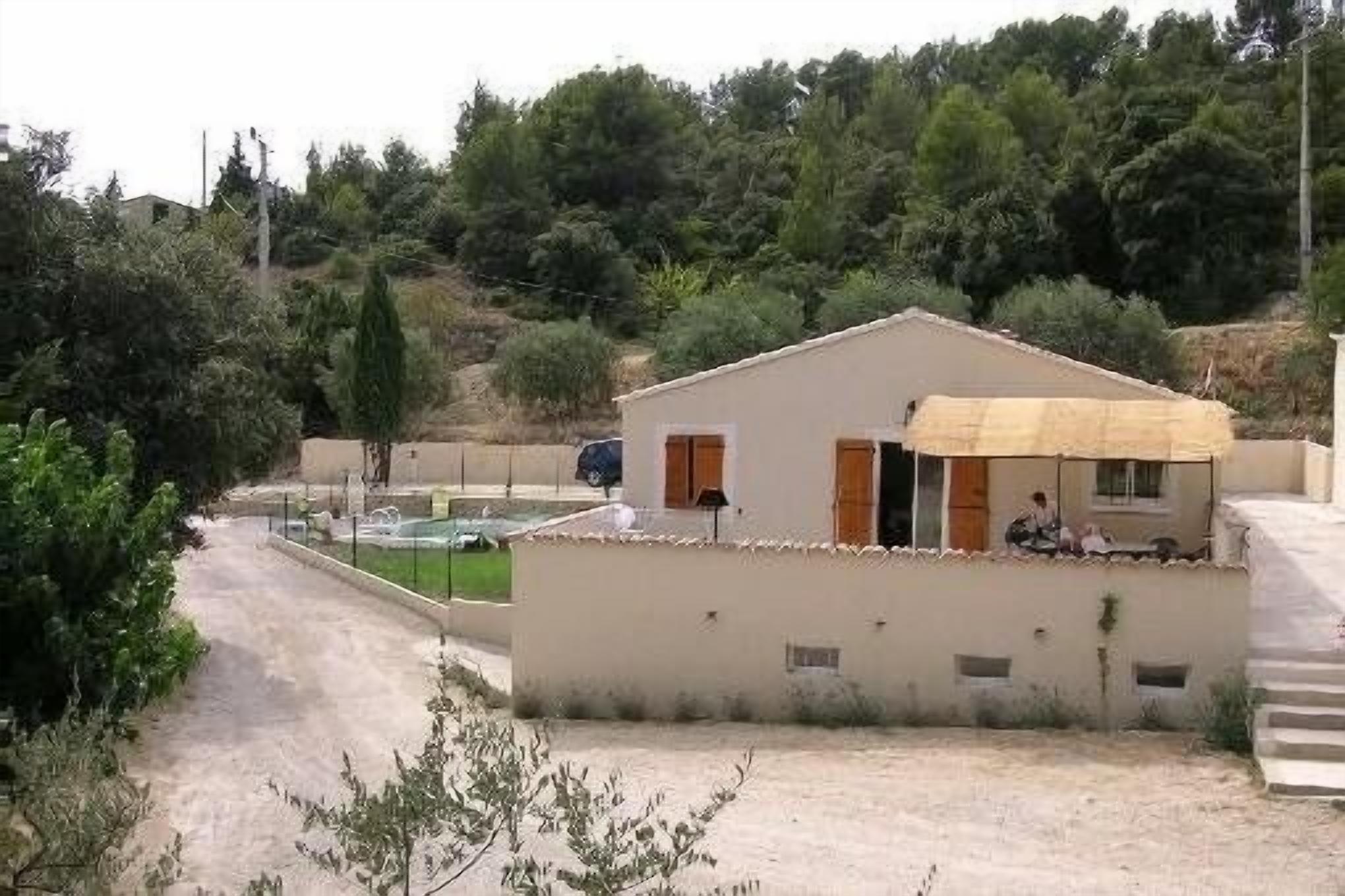 Villa in Le Barroux with swimming pool at the foot of Mt Ventoux