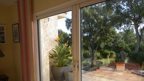 Interior - Villa, quiet, private pool, 2 bedrooms for 5 people, comfort much appreciated (Porto-Vecchio)