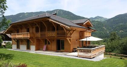 Außergewöhnliches Chalet 20 Personen am Fuße des Grand Massif Pisten mit Garten