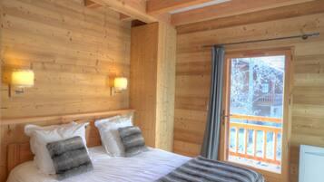 8 Schlafzimmer, Bügeleisen/Bügelbrett, Reisekinderbett, WLAN