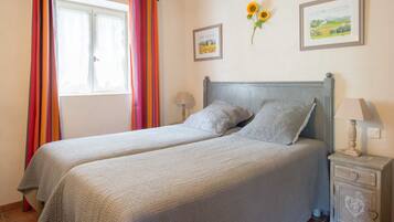 2 chambres, fer et planche Ă repasser, lit parapluie, Wi-Fi gratuit