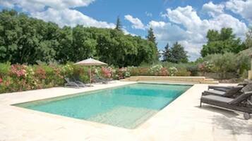 Piscine extérieure