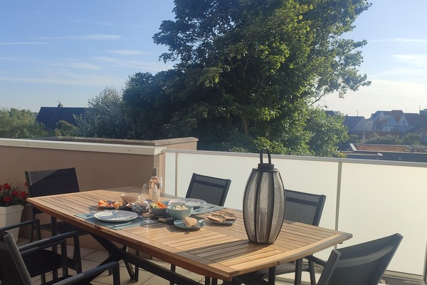 屋外ダイニングエリア