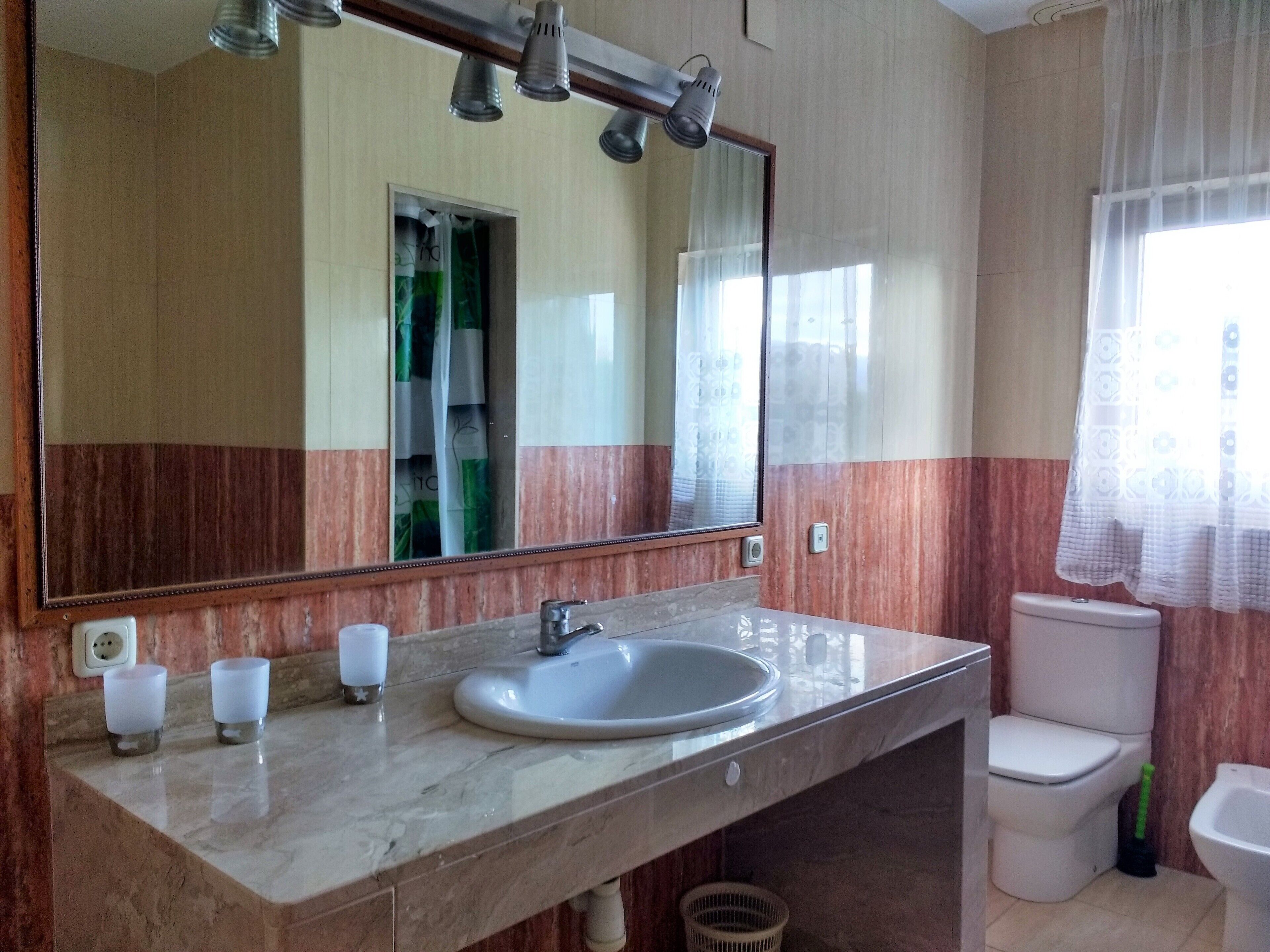 Bathtub, hair dryer