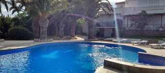 Charmante Villa für 10/11 Personen, privater Pool mit Whirlpool, 800 m vom Strand entfernt.