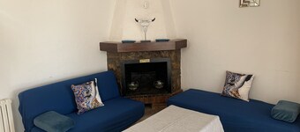 Charming Villa for 10/11 pax, private pool with jacuzzi, 800m from the beach.