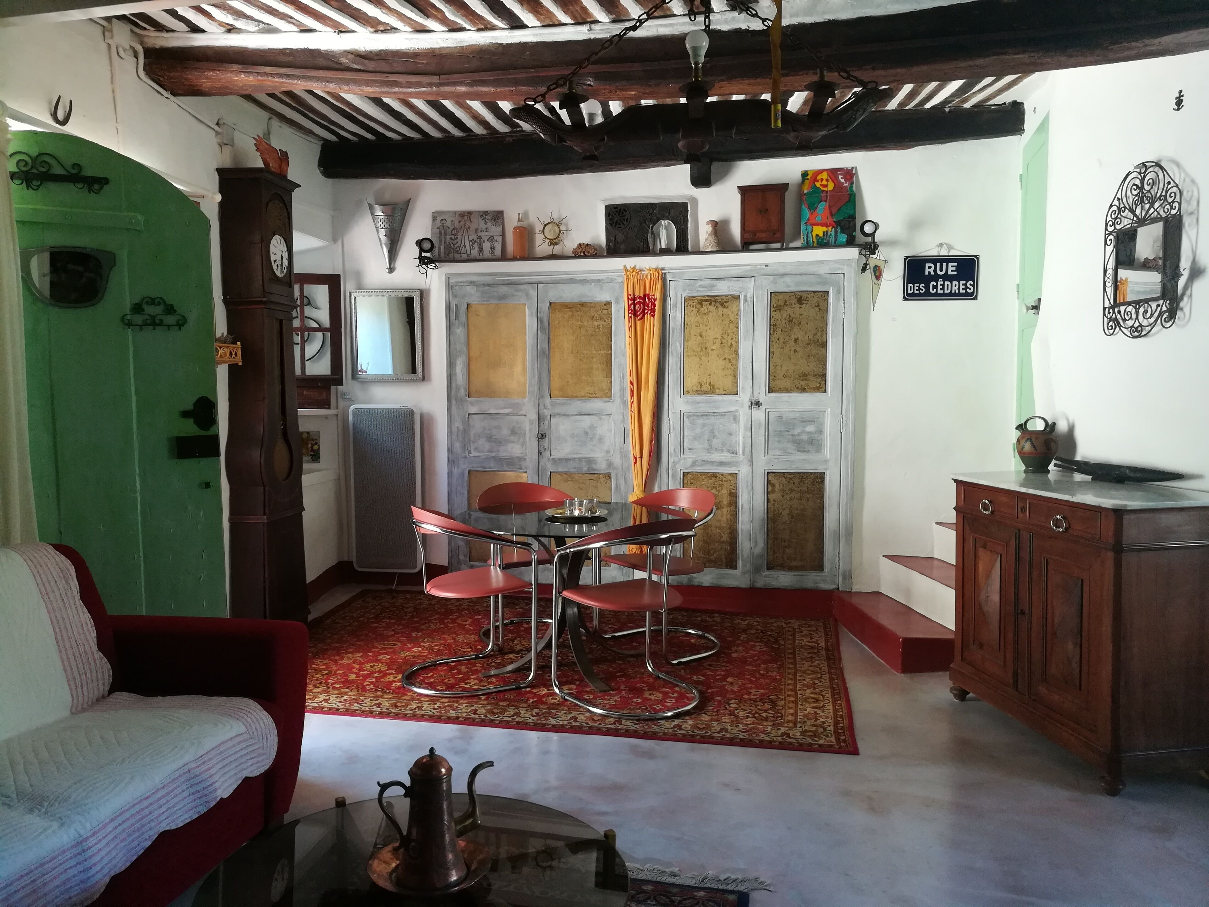 Typical village house, vençois hinterland