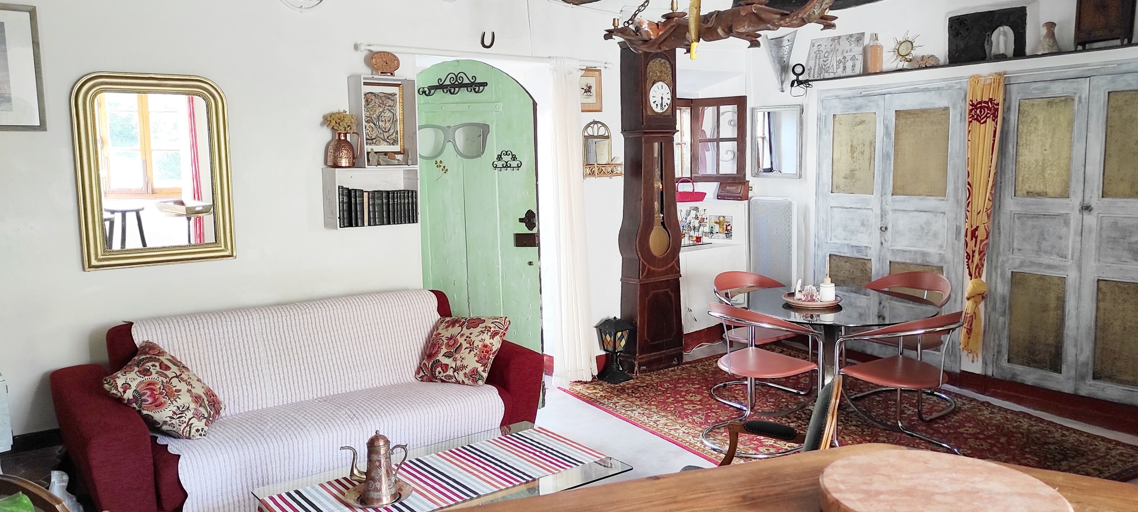 Typical village house, vençois hinterland