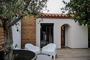 Terrace/patio - Villa with 2 private pools - close to the beach (Bompas)