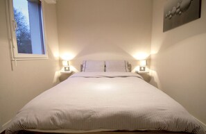 1 bedroom, soundproofing, iron/ironing board, WiFi