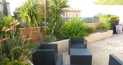 Villa SAPHIR de Ppied :4 master suites + 9-seater jacuzzi. Pets welcome.