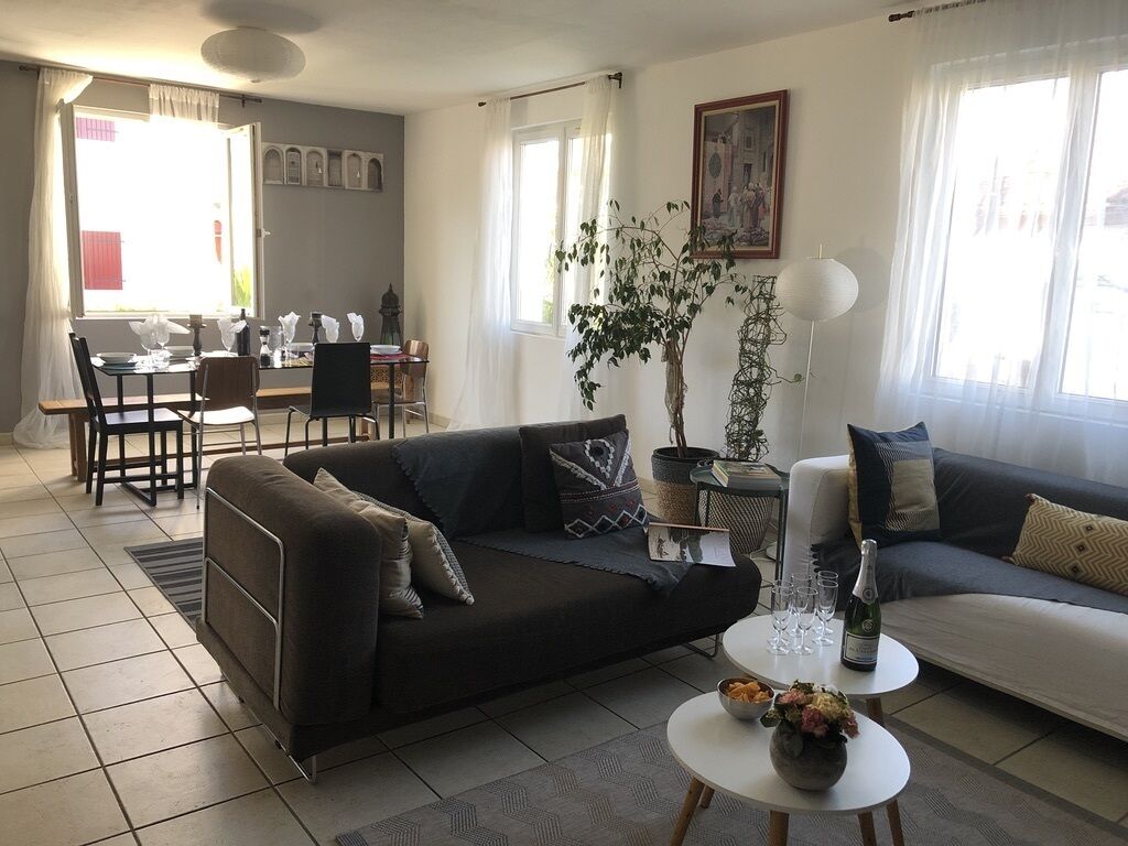 WEEKEND or Quiet stay between SEA and MOUNTAIN