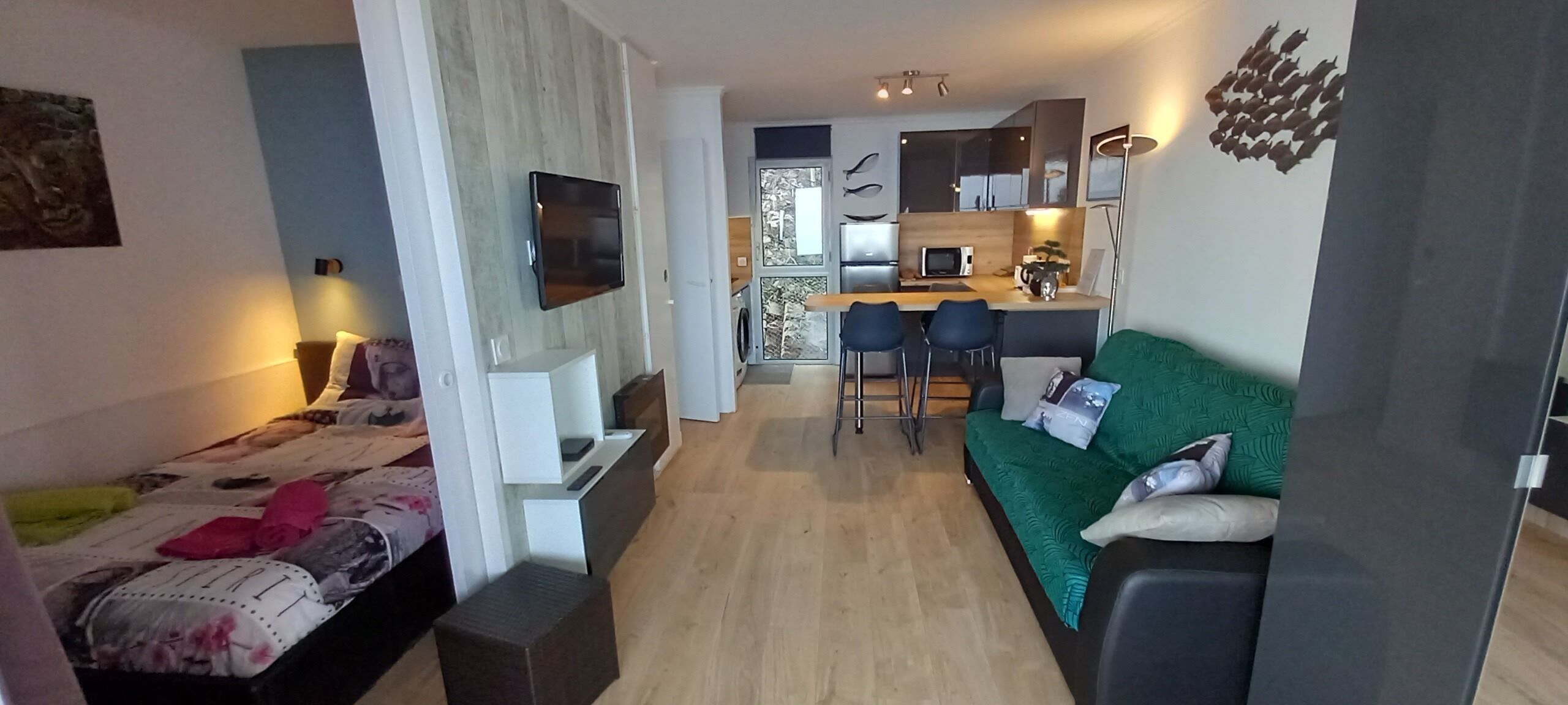 1 bedroom, in-room safe, iron/ironing board, free WiFi