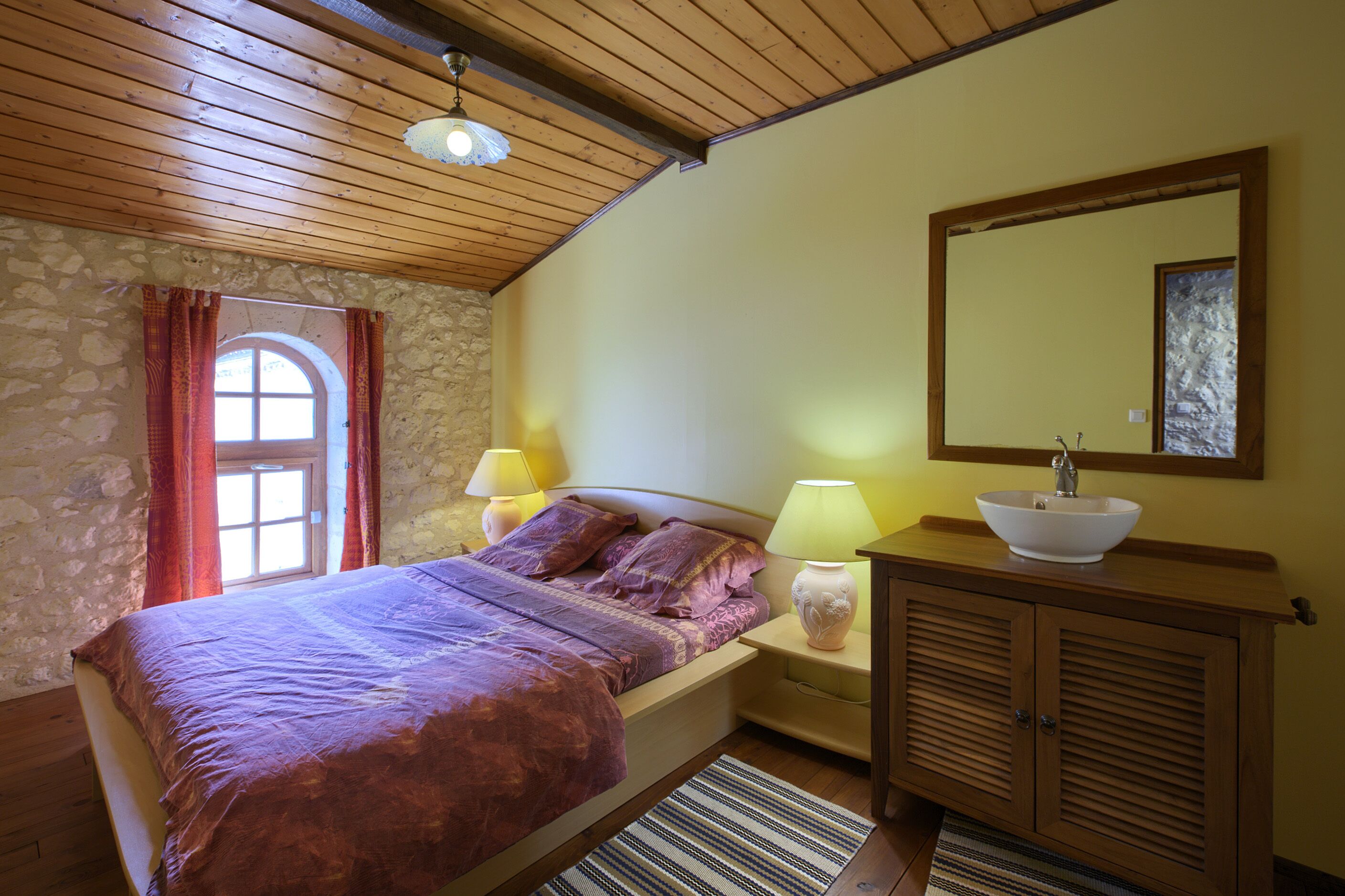 3 quartos, ferros/tábuas de passar roupa, Wi-Fi de cortesia