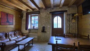 Fernseher, DVD-Player, Stereoanlage