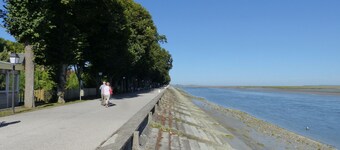 Very nice apartment, luxury residence, garage, WIFI, 2 free bicycles.