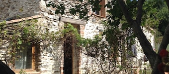 "Le Mazet" Indlogering i carractère hus attende have, pool