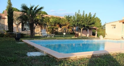 Haus mit sechs Schlafzimmern mit privatem beheiztem Pool Dell Arch Bridge