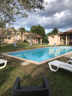 Outdoor pool, a heated pool