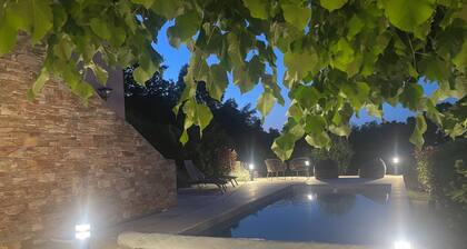 CERVIONE, ground floor villa for 2 people - Heated swimming pool