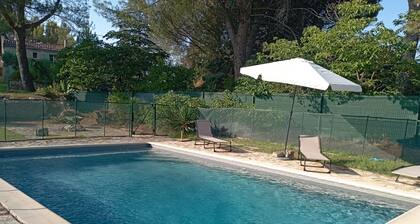 Villa 6 pers in a quiet area, large enclosed garden, nice private secured swimming pool 9m/5m