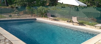 PROMOZIONE ECCEZIONALE Villa 6 persone, ampio giardino recintato, bella piscina privata