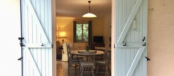 Haus mit privatem Pool in der Provence in großem Waldgebiet ***