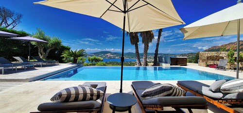 Luxury villa sea view, heated pool, sauna, jacuzzi, golf and beaches, 5 bedrooms