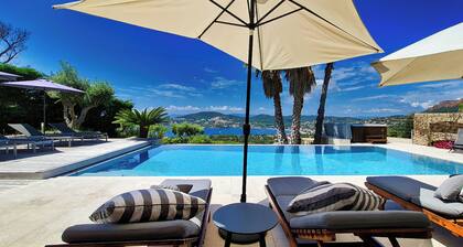 Luxury villa sea view, heated pool, sauna, jacuzzi, golf and beaches, 5 bedrooms
