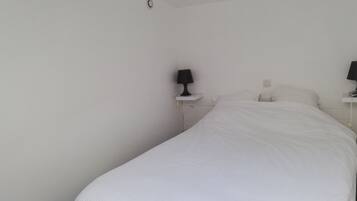 2 slaapkamers, een strijkplank/strijkijzer, wifi, beddengoed