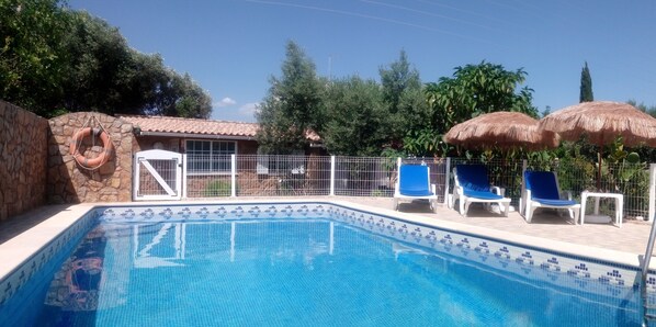 Piscine extérieure, piscine chauffée