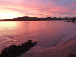 Tæt på stranden